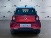 Usata Smart ForFour Passion 90 CV (66 kW) 2015 Rosso Utilitaria
