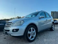 Usata Mercedes ML280 190 CV (139 kW) 2007 Grigio SUV