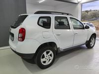 Usata Dacia Duster Lauréate 110 CV (80 kW) 2013 Bianco SUV