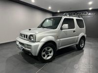 Usata Suzuki Jimny 86 CV (63 kW) 2009 Grigio SUV