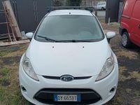 Usata Ford Fiesta 97 CV (71 kW) 2009 Bianco Berlina