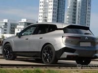 Usata BMW iX Comfort Edition 455 kW (619 CV) 2023 Grigio SUV