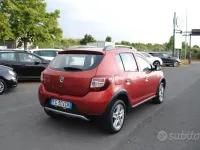 Usata Dacia Sandero Stepway 90 CV (66 kW) 2016 Rosso Berlina
