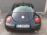 Usata VW New Beetle 90 CV (66 kW) 2005 Nero Utilitaria