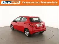 Usata Toyota Yaris Active 100 CV (73 kW) 2016 Rosso Utilitaria