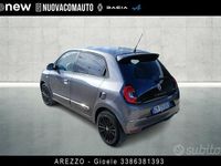 Usado Renault Twingo Urban Night 60 kW (82 HP) 2022 Cinzento Citadino