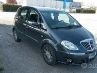 Usata Lancia Musa Gold 95 CV (69 kW) 2011 Grigio Monovolume