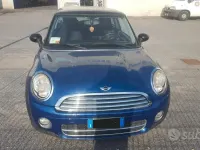 Usata Mini Cooper D 109 CV (80 kW) 2009 Blu Utilitaria