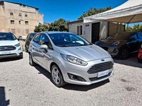 Usata Ford Fiesta Titanium 75 CV (55 kW) 2013 Grigio Utilitaria