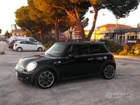 Usata Mini Cooper D 90 CV (66 kW) 2009 Nero Utilitaria