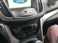 Usata Ford Kuga 120 CV (88 kW) 2016 Bianco SUV