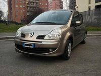 Usata Renault Modus Dynamique 74 CV (54 kW) 2009 Marrone Monovolume