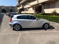Usata BMW 118 143 CV (105 kW) 2010 Argento Utilitaria