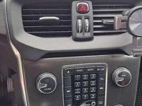 Usata Volvo V40 Momentum 150 CV (110 kW) 2014 Nero Berlina