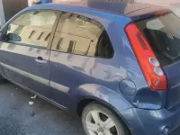 Usata Ford Fiesta 2006 Blu Utilitaria