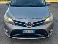 Usata Toyota Verso Active 124 CV (91 kW) 2013 Grigio Monovolume