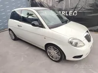 Usata Lancia Ypsilon Platinum 69 CV (50 kW) 2011 Bianco Utilitaria