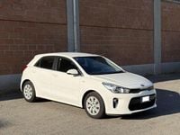 Usata Kia Rio Active 77 CV (56 kW) 2017 Bianco Berlina