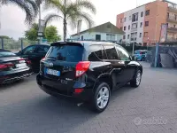 Usata Toyota RAV4 Luxury 136 CV (100 kW) 2008 Nero SUV