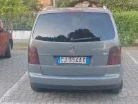 Usata VW Touran 140 CV (102 kW) 2004 Grigio Monovolume