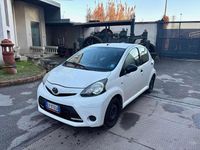 Gebraucht Toyota Aygo Connect Style 68 PS (50 kW) 2013 Weiß Kleinwagen