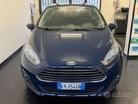 Usata Ford Fiesta 96 CV (70 kW) 2014 Blu Utilitaria