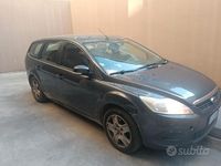 Usata Ford Focus 110 CV (80 kW) 2010 Grigio Station wagon