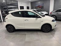 Usata Lancia Ypsilon Gold 69 CV (50 kW) 2022 Bianco Utilitaria