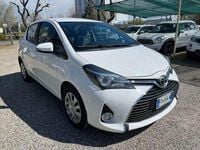 Usata Toyota Yaris Active 69 CV (50 kW) 2015 Bianco Utilitaria
