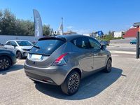 Usata Lancia Ypsilon Gold 69 CV (50 kW) 2023 Grigio Utilitaria