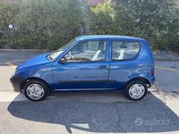 Usata Fiat 600 54 CV (39 kW) 2005 Blu Berlina