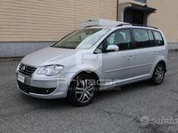 Usata VW Touran Trendline 105 CV (77 kW) 2009 Grigio Monovolume