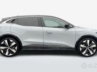 Usata Renault Megane E-Tech Techno 161 kW (220 CV) 2022 Grigio chiaro Berlina