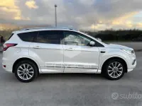 Usata Ford Kuga Vignale 150 CV (110 kW) 2019 Bianco SUV