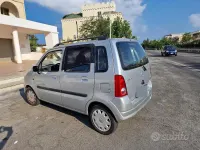 Usata Opel Agila 60 CV (44 kW) 2006 Grigio Monovolume