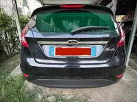 Usata Ford Fiesta Titanium 75 CV (55 kW) 2012 Berlina