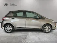 Usata Toyota Yaris Hybrid Active 101 CV (74 kW) 2017 Beige Berlina