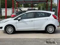 Usata Ford Fiesta Titanium 80 CV (58 kW) 2013 Bianco Berlina