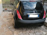 Usata Lancia Ypsilon 75 CV (55 kW) 2004 Nero Utilitaria