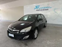 Usata Opel Astra Cosmo 125 CV (91 kW) 2011 Nero Berlina