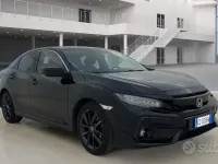 Usata Honda Civic Elegance 120 CV (88 kW) 2020 Nero metallizzato Berlina