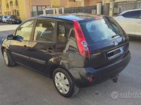 Usata Ford Fiesta 68 CV (50 kW) 2007 Nero Utilitaria