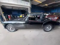 Usata MG 1600 78 CV (57 kW) 2025 Nero Cabrio