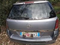 Usata Opel Astra 68 CV (50 kW) 2005 Grigio Station wagon