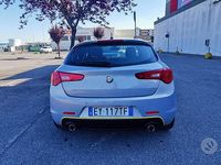 Usata Alfa Romeo Giulietta 150 CV (110 kW) 2015 Bianco Utilitaria