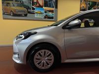 Usata Toyota Yaris Hybrid Active 92 CV (67 kW) 2025 Argento