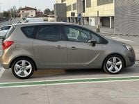Usata Opel Meriva Cosmo 101 CV (74 kW) 2011 Grigio Monovolume