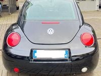 Usata VW New Beetle 101 CV (74 kW) 2002 Nero Utilitaria