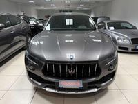 Usata Maserati Levante 275 CV (202 kW) 2017 Grigio SUV