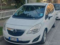 Usata Opel Meriva Cosmo 120 CV (88 kW) 2012 Bianco Monovolume